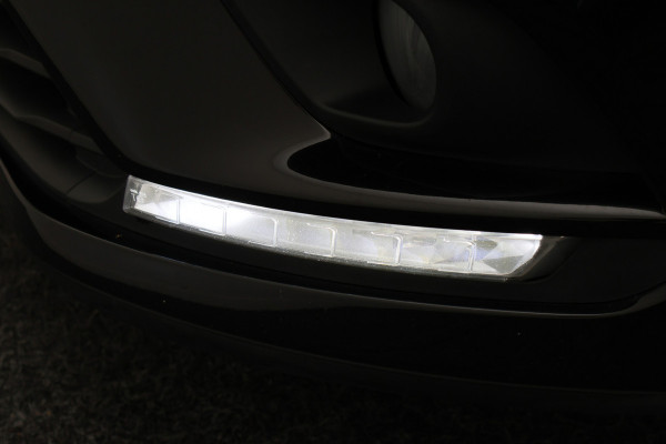 Renault Clio 0.9 TCe Limited Keyless, Navigatie, Cruise, DAB, PDC, 16"