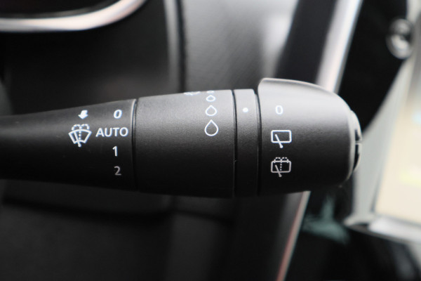 Renault Clio 0.9 TCe Limited Keyless, Navigatie, Cruise, DAB, PDC, 16"