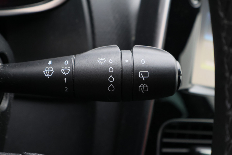 Renault Clio 0.9 TCe Limited Keyless, Navigatie, Cruise, DAB, PDC, 16"