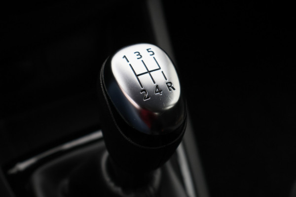 Renault Clio 0.9 TCe Limited Keyless, Navigatie, Cruise, DAB, PDC, 16"