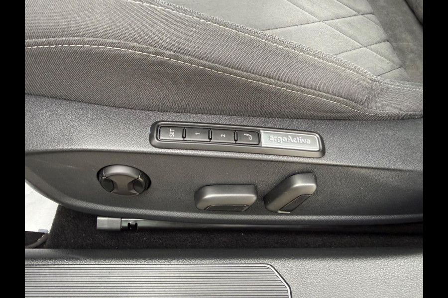Volkswagen Golf 1.5 eTSI Style AUT LED/LMV17/PDC/NAVI/VIRTU