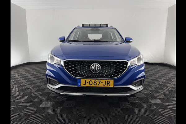 MG ZS EV Luxury 45 kWh (INCL-BTW) Aut. *PANO | LEATHER | CCS-FASTLOADER | KEYLESS | NAVI-FULLMAP | ADAPTIVE-CRUISE | CAMERA | HEATED-SPORTSEATS | CARPLAY | BLINDSPOT | DAB | LANE-ASSIST | 17''ALU*