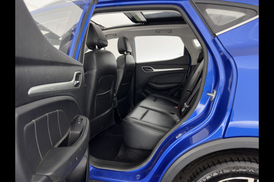 MG ZS EV Luxury 45 kWh (INCL-BTW) Aut. *PANO | LEATHER | CCS-FASTLOADER | KEYLESS | NAVI-FULLMAP | ADAPTIVE-CRUISE | CAMERA | HEATED-SPORTSEATS | CARPLAY | BLINDSPOT | DAB | LANE-ASSIST | 17''ALU*
