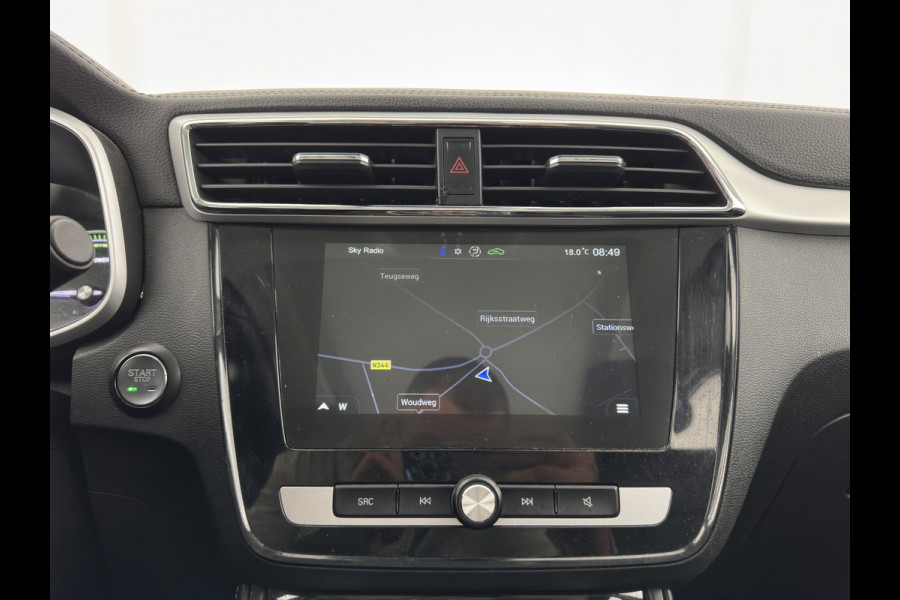 MG ZS EV Luxury 45 kWh (INCL-BTW) Aut. *PANO | LEATHER | CCS-FASTLOADER | KEYLESS | NAVI-FULLMAP | ADAPTIVE-CRUISE | CAMERA | HEATED-SPORTSEATS | CARPLAY | BLINDSPOT | DAB | LANE-ASSIST | 17''ALU*