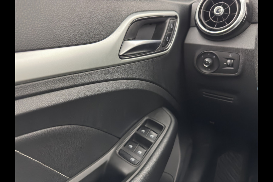 MG ZS EV Luxury 45 kWh (INCL-BTW) Aut. *PANO | LEATHER | CCS-FASTLOADER | KEYLESS | NAVI-FULLMAP | ADAPTIVE-CRUISE | CAMERA | HEATED-SPORTSEATS | CARPLAY | BLINDSPOT | DAB | LANE-ASSIST | 17''ALU*