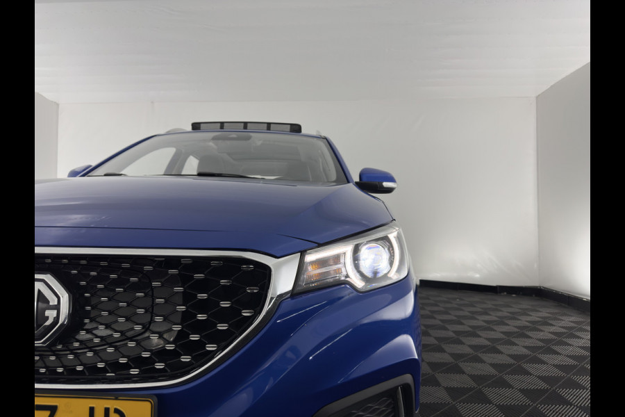 MG ZS EV Luxury 45 kWh (INCL-BTW) Aut. *PANO | LEATHER | CCS-FASTLOADER | KEYLESS | NAVI-FULLMAP | ADAPTIVE-CRUISE | CAMERA | HEATED-SPORTSEATS | CARPLAY | BLINDSPOT | DAB | LANE-ASSIST | 17''ALU*