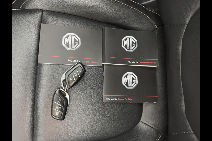 MG ZS EV Luxury 45 kWh (INCL-BTW) Aut. *PANO | LEATHER | CCS-FASTLOADER | KEYLESS | NAVI-FULLMAP | ADAPTIVE-CRUISE | CAMERA | HEATED-SPORTSEATS | CARPLAY | BLINDSPOT | DAB | LANE-ASSIST | 17''ALU*
