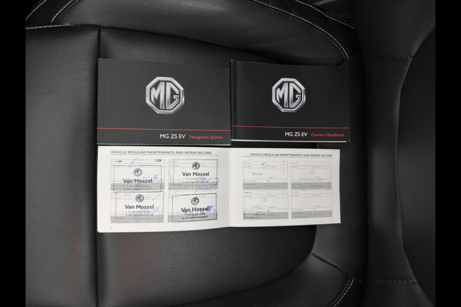 MG ZS EV Luxury 45 kWh (INCL-BTW) Aut. *PANO | LEATHER | CCS-FASTLOADER | KEYLESS | NAVI-FULLMAP | ADAPTIVE-CRUISE | CAMERA | HEATED-SPORTSEATS | CARPLAY | BLINDSPOT | DAB | LANE-ASSIST | 17''ALU*