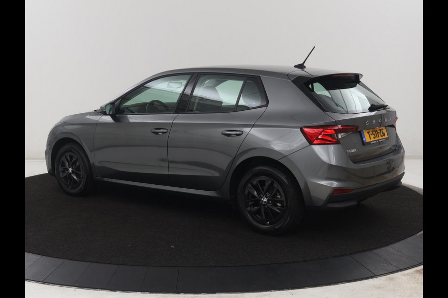 Škoda Fabia 1.0 MPI Ambition | Black Line | Cruise control | Park assist | Lederen stuurwiel | Carplay | Lichtmetaal 15'' |