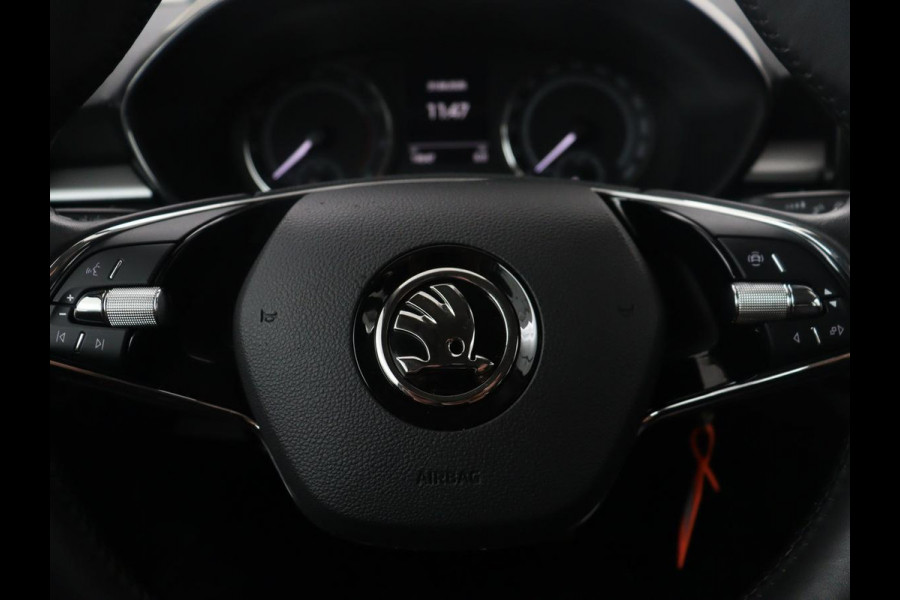Škoda Fabia 1.0 MPI Ambition | Black Line | Cruise control | Park assist | Lederen stuurwiel | Carplay | Lichtmetaal 15'' |