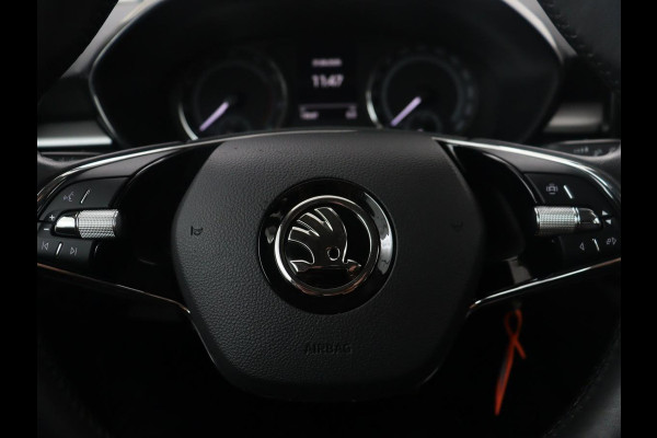 Škoda Fabia 1.0 MPI Ambition | Black Line | Cruise control | Park assist | Lederen stuurwiel | Carplay | Lichtmetaal 15'' |