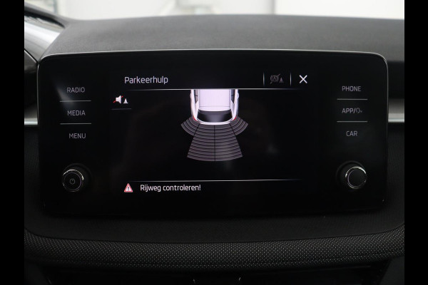Škoda Fabia 1.0 MPI Ambition | Black Line | Cruise control | Park assist | Lederen stuurwiel | Carplay | Lichtmetaal 15'' |