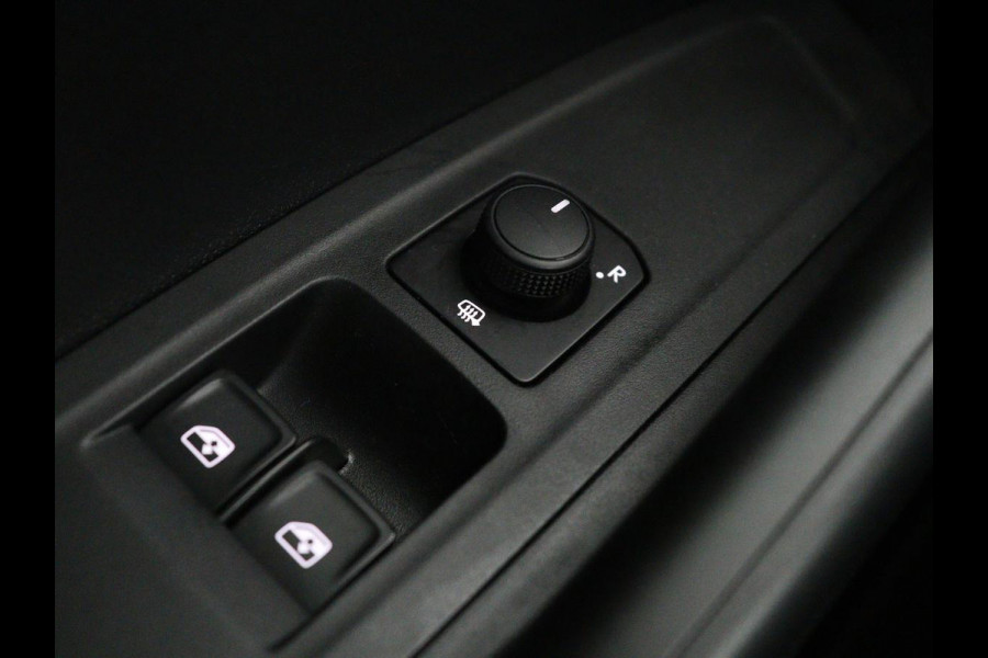 Škoda Fabia 1.0 MPI Ambition | Black Line | Cruise control | Park assist | Lederen stuurwiel | Carplay | Lichtmetaal 15'' |