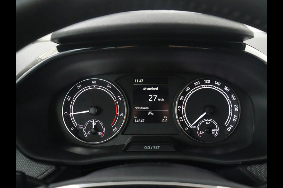 Škoda Fabia 1.0 MPI Ambition | Black Line | Cruise control | Park assist | Lederen stuurwiel | Carplay | Lichtmetaal 15'' |