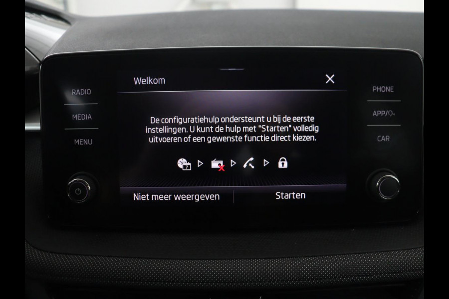 Škoda Fabia 1.0 MPI Ambition | Black Line | Cruise control | Park assist | Lederen stuurwiel | Carplay | Lichtmetaal 15'' |
