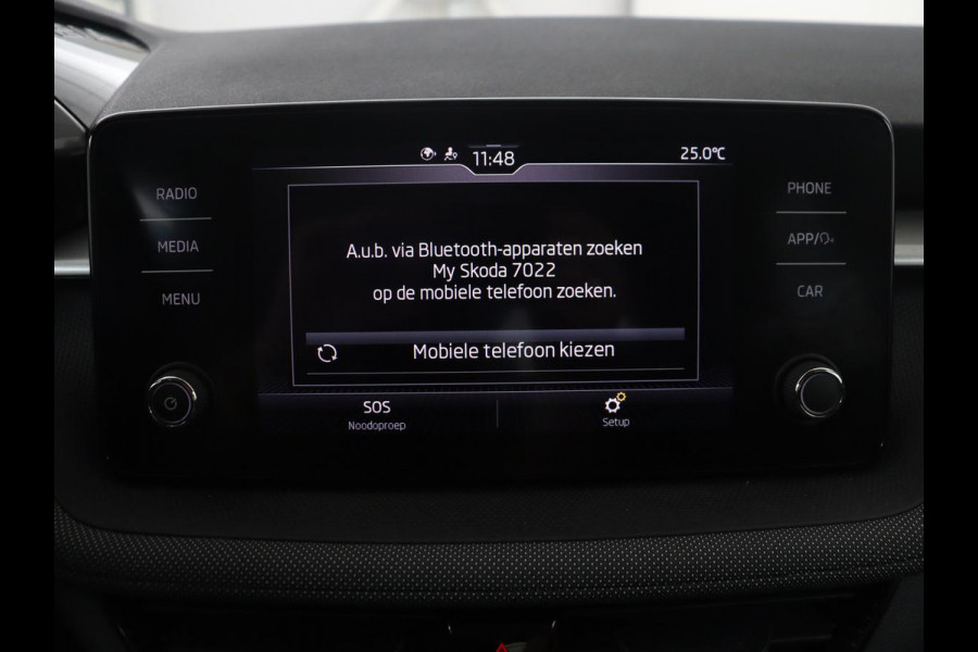 Škoda Fabia 1.0 MPI Ambition | Black Line | Cruise control | Park assist | Lederen stuurwiel | Carplay | Lichtmetaal 15'' |