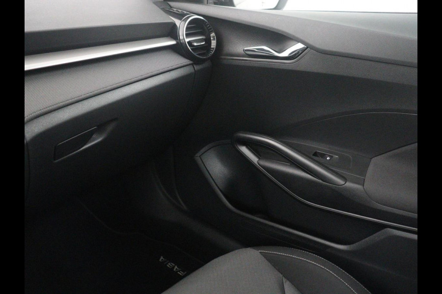 Škoda Fabia 1.0 MPI Ambition | Black Line | Cruise control | Park assist | Lederen stuurwiel | Carplay | Lichtmetaal 15'' |