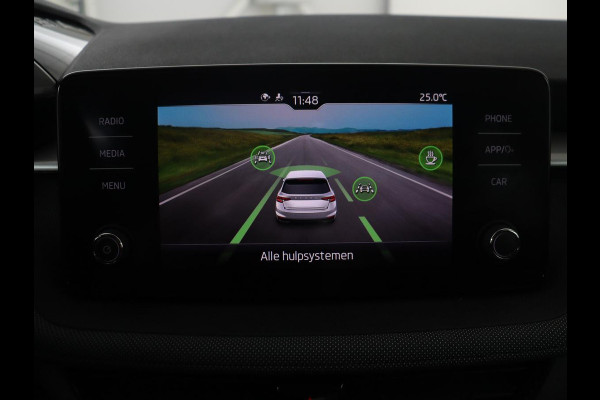 Škoda Fabia 1.0 MPI Ambition | Black Line | Cruise control | Park assist | Lederen stuurwiel | Carplay | Lichtmetaal 15'' |
