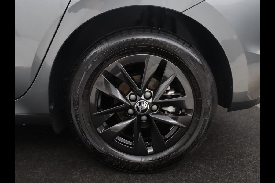 Škoda Fabia 1.0 MPI Ambition | Black Line | Cruise control | Park assist | Lederen stuurwiel | Carplay | Lichtmetaal 15'' |