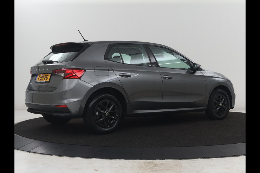 Škoda Fabia 1.0 MPI Ambition | Black Line | Cruise control | Park assist | Lederen stuurwiel | Carplay | Lichtmetaal 15'' |