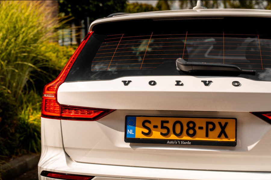 Volvo V60 2.0 T6 Recharge AWD R-Design PHEV 335 PK ACC Leder Memory 19''
