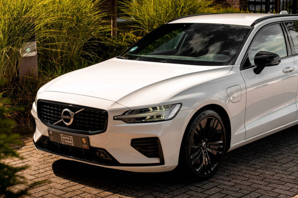 Volvo V60 2.0 T6 Recharge AWD R-Design PHEV 335 PK ACC Leder Memory 19''