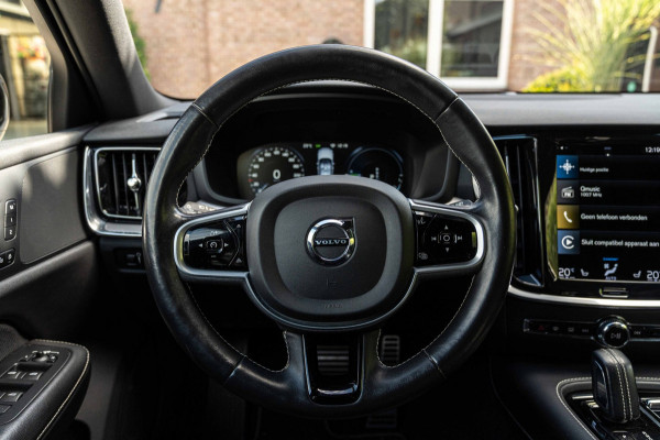 Volvo V60 2.0 T6 Recharge AWD R-Design PHEV 335 PK ACC Leder Memory 19''