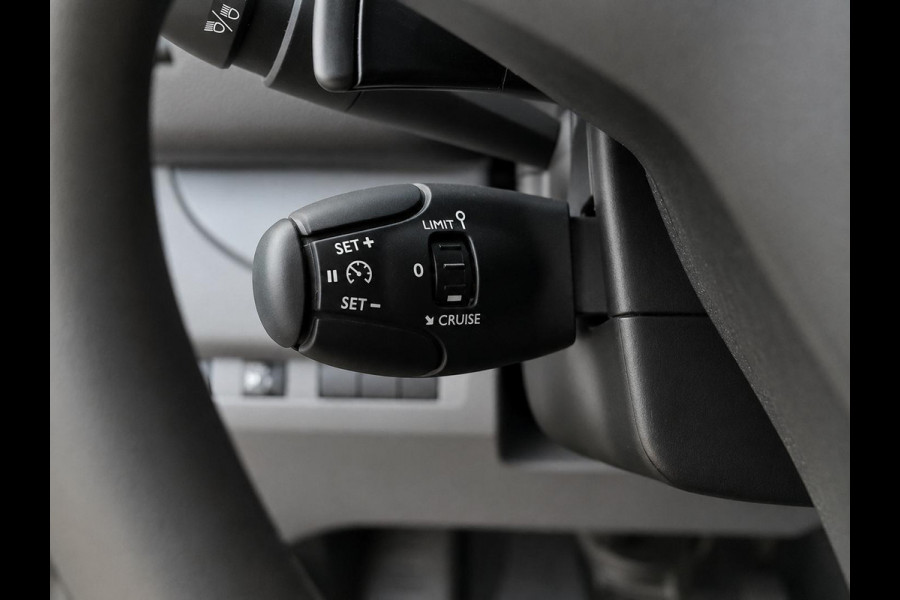 Peugeot Expert 2.0 BlueHDi 145pk Aut. Long Automaat 3 Zits Airco Cruise PDC Navi Carplay Multistuur
