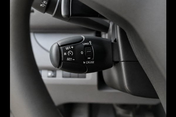 Peugeot Expert 2.0 BlueHDi 145pk Aut. Long Automaat 3 Zits Airco Cruise PDC Navi Carplay Multistuur