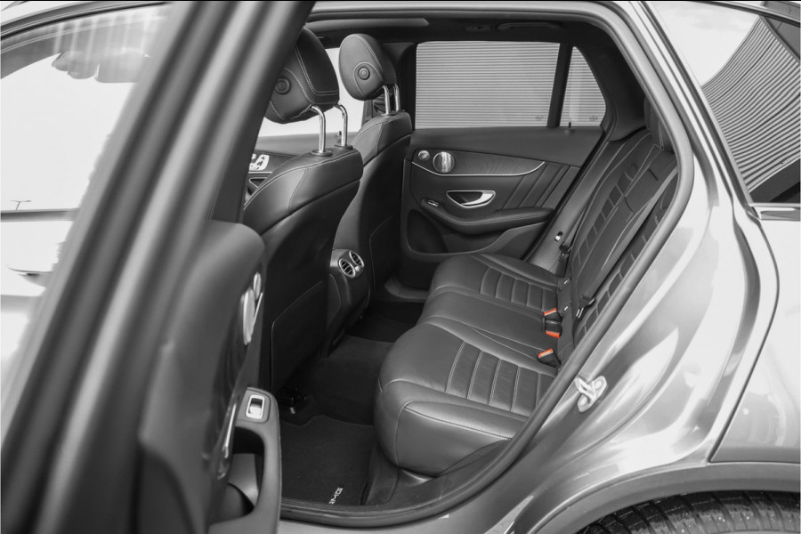 Mercedes-Benz GLC 250 4MATIC Premium Plus AMG Pano Airmatic Trekhaak 1e Eig