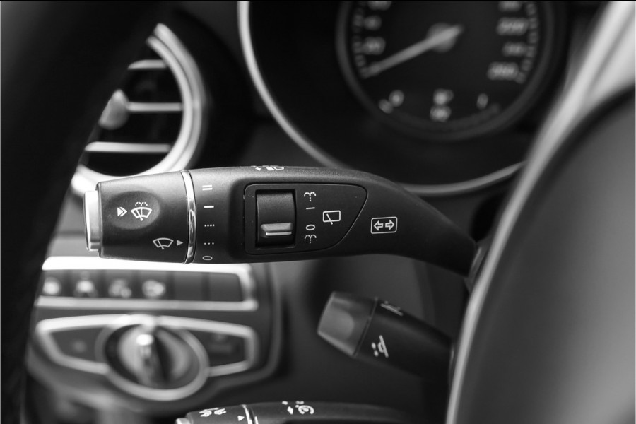 Mercedes-Benz GLC 250 4MATIC Premium Plus AMG Pano Airmatic Trekhaak 1e Eig