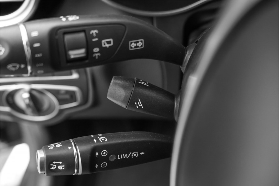 Mercedes-Benz GLC 250 4MATIC Premium Plus AMG Pano Airmatic Trekhaak 1e Eig
