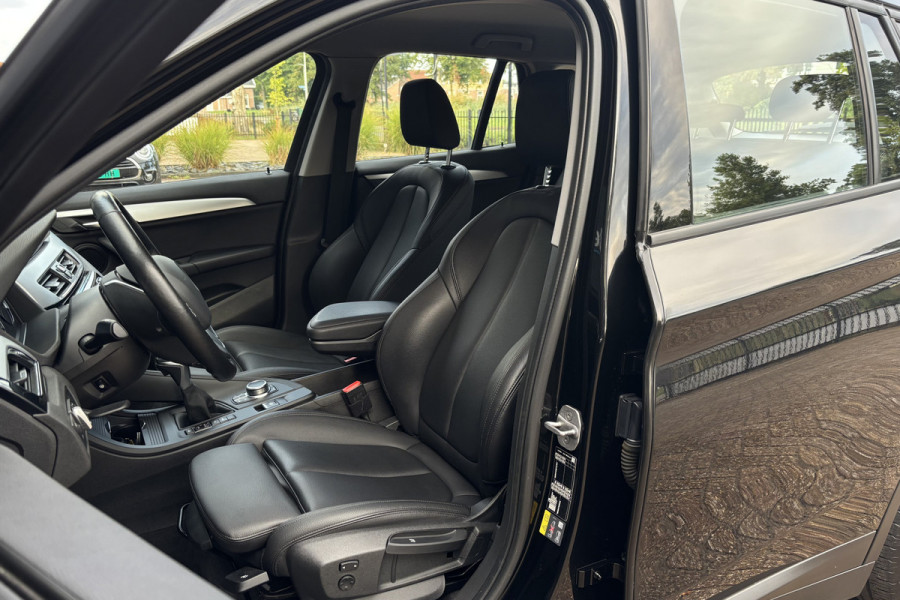 BMW X1 xDrive25e | Sportleder | Comfort Acces | Camera | Head-Up | Apple Carplay | Stuurverwarming | 35X op voorraad