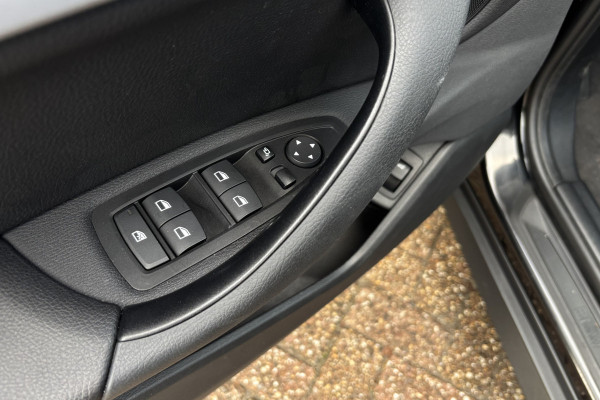 BMW X1 xDrive25e | Sportleder | Comfort Acces | Camera | Head-Up | Apple Carplay | Stuurverwarming | 35X op voorraad