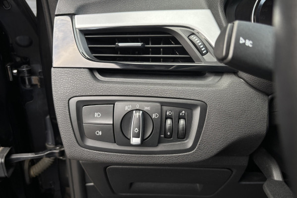 BMW X1 xDrive25e | Sportleder | Comfort Acces | Camera | Head-Up | Apple Carplay | Stuurverwarming | 35X op voorraad