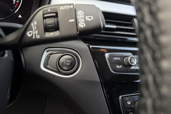 BMW X1 xDrive25e | Sportleder | Comfort Acces | Camera | Head-Up | Apple Carplay | Stuurverwarming | 35X op voorraad