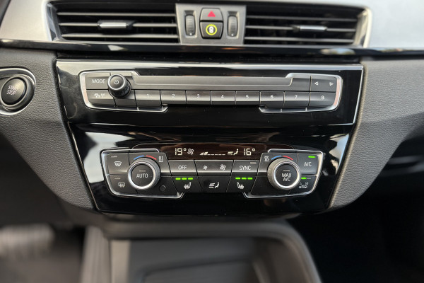 BMW X1 xDrive25e | Sportleder | Comfort Acces | Camera | Head-Up | Apple Carplay | Stuurverwarming | 35X op voorraad