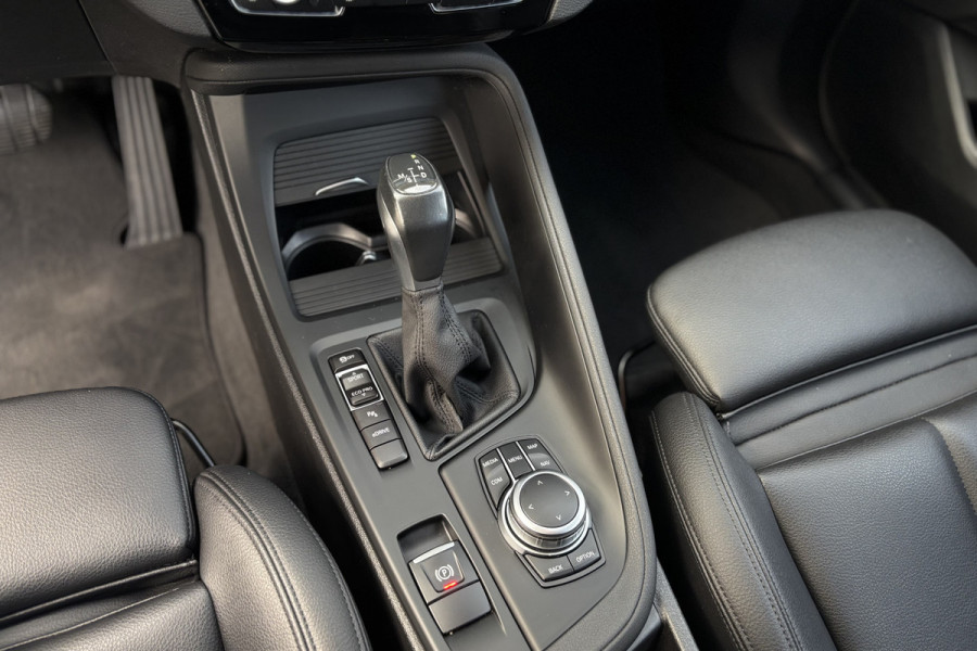 BMW X1 xDrive25e | Sportleder | Comfort Acces | Camera | Head-Up | Apple Carplay | Stuurverwarming | 35X op voorraad