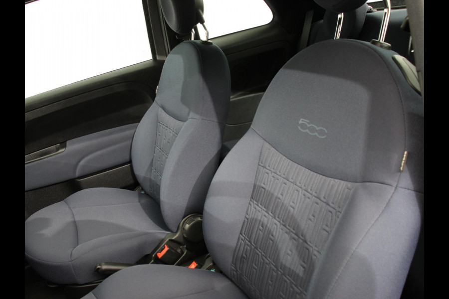 Fiat 500 1.0 Hybrid Club Navigatie Apple Carplay / Android Auto Airco Cruise Control Parkeer sensoren Dab