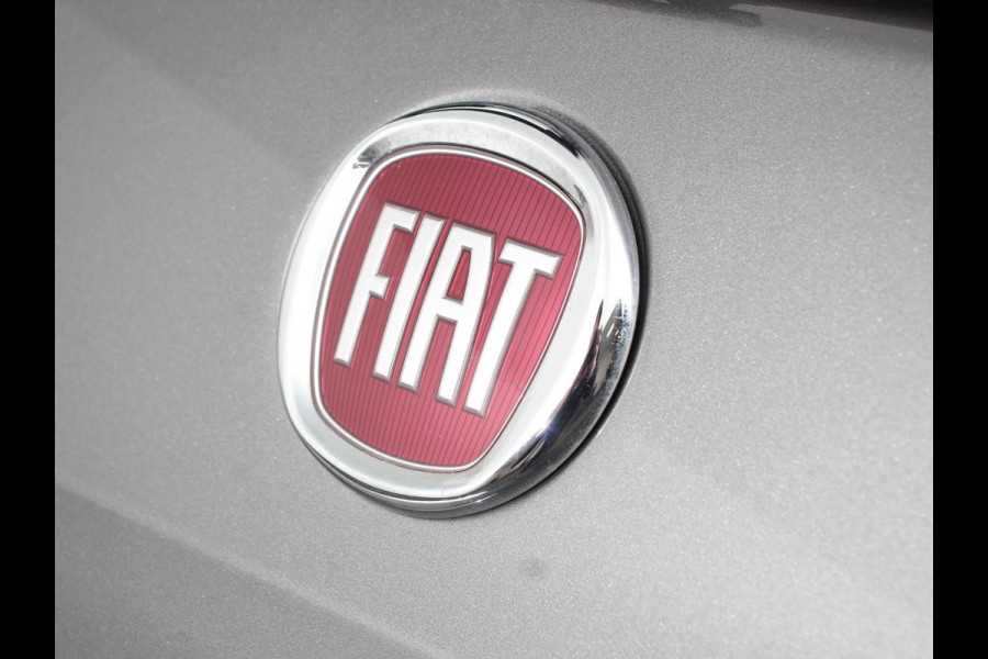 Fiat 500 1.0 Hybrid Club Navigatie Apple Carplay / Android Auto Airco Cruise Control Parkeer sensoren Dab