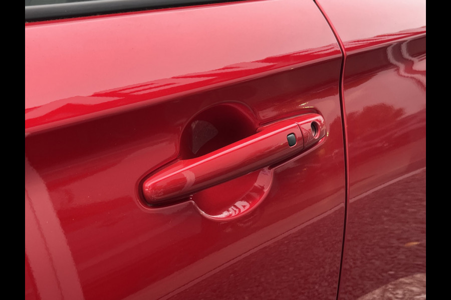 Suzuki Swift 1.2 Smart Hybrid Select CVT Automaat | Meerdere kleuren beschikbaar | €2.200,- voordeel | Adapt. Cruise | Camera | Stoelverwarming | 16'' | Dodehoek | Carplay/Android Auto | Smart Entry |