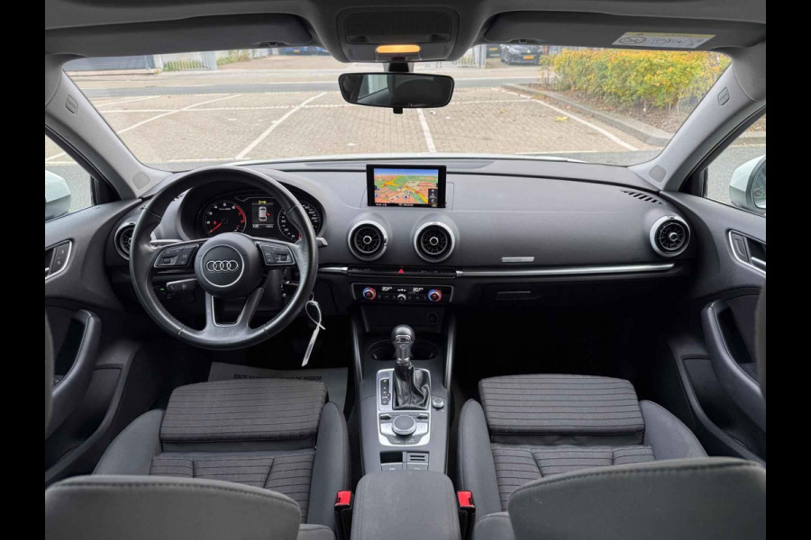 Audi A3 Sportback 1.5 TFSI S-tronic AUT ECC/PDC/LMV-18/NAVI