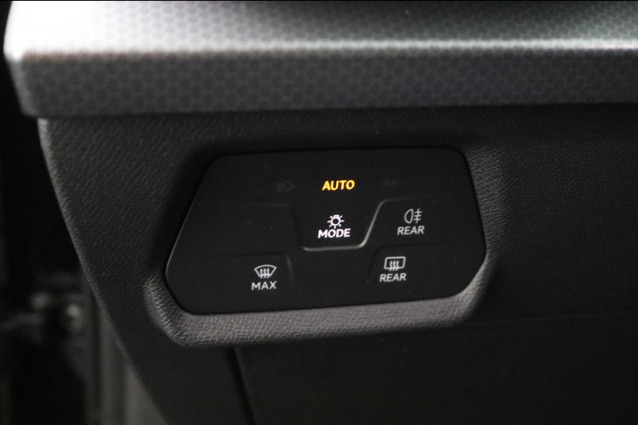 Seat Leon 1.0 TSI Style*LED*ECC*KEYLESS*CRUISE*CARPLAY*