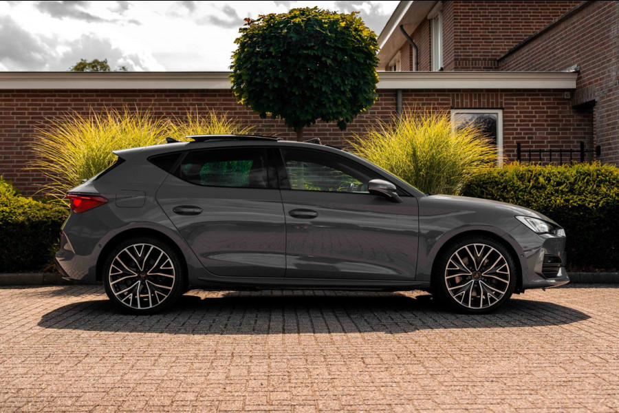 CUPRA Leon 1.4 e-Hybrid 245 PK ACC Pano Camera VZ Stuurwiel Keyless Stoel/Stuurverw. 19''