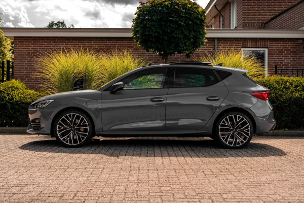CUPRA Leon 1.4 e-Hybrid 245 PK ACC Pano Camera VZ Stuurwiel Keyless Stoel/Stuurverw. 19''