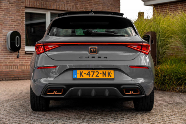 CUPRA Leon 1.4 e-Hybrid 245 PK ACC Pano Camera VZ Stuurwiel Keyless Stoel/Stuurverw. 19''