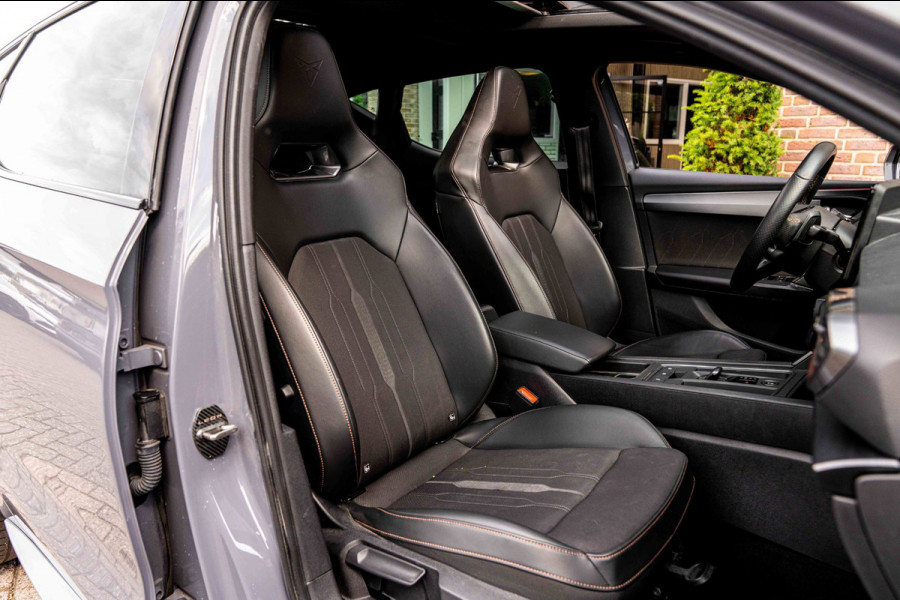 CUPRA Leon 1.4 e-Hybrid 245 PK ACC Pano Camera VZ Stuurwiel Keyless Stoel/Stuurverw. 19''