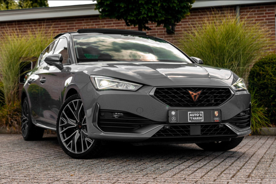 CUPRA Leon 1.4 e-Hybrid 245 PK ACC Pano Camera VZ Stuurwiel Keyless Stoel/Stuurverw. 19''