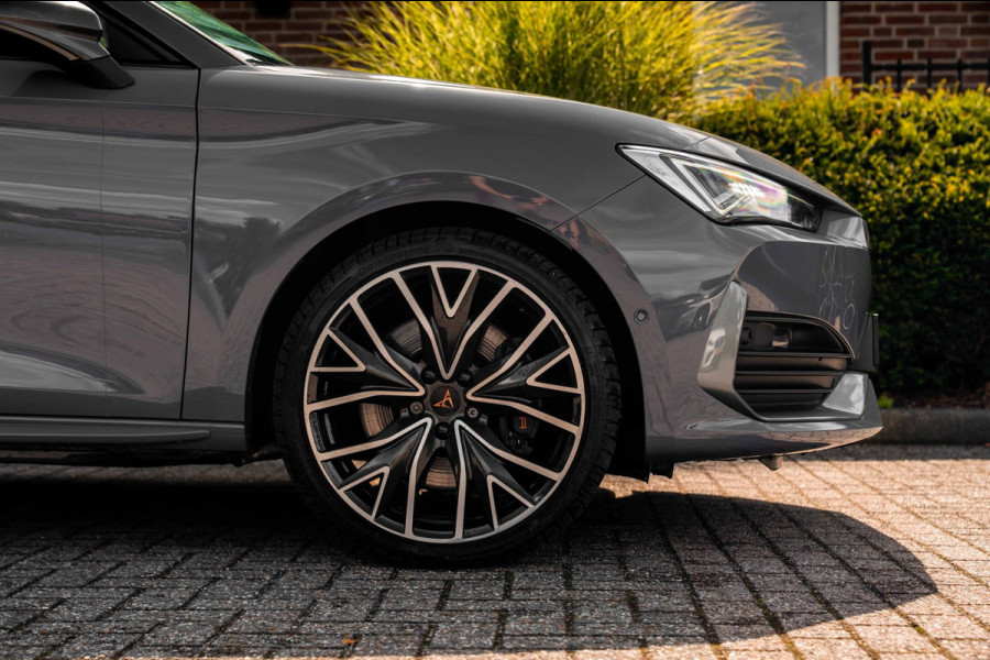 CUPRA Leon 1.4 e-Hybrid 245 PK ACC Pano Camera VZ Stuurwiel Keyless Stoel/Stuurverw. 19''