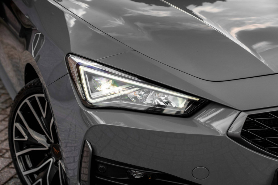 CUPRA Leon 1.4 e-Hybrid 245 PK ACC Pano Camera VZ Stuurwiel Keyless Stoel/Stuurverw. 19''